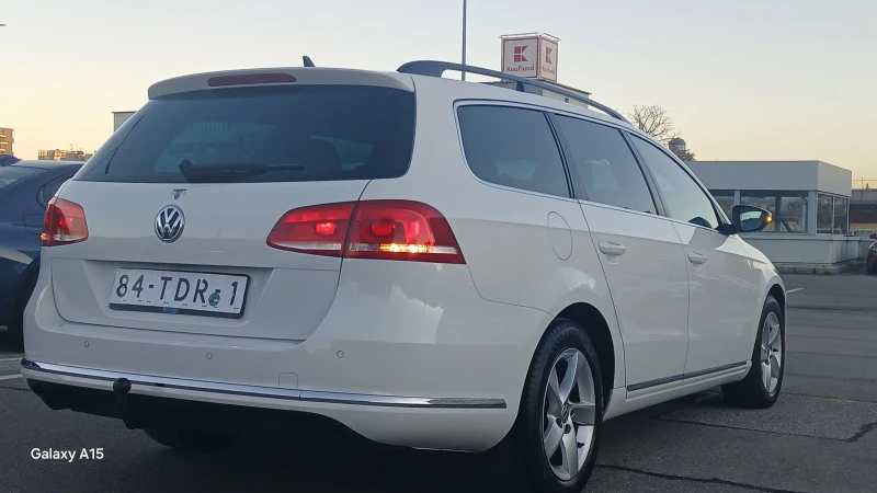 VW Passat   B7 1.6TDI 105k.2012гKLIMATRONIK, снимка 3 - Автомобили и джипове - 52742405