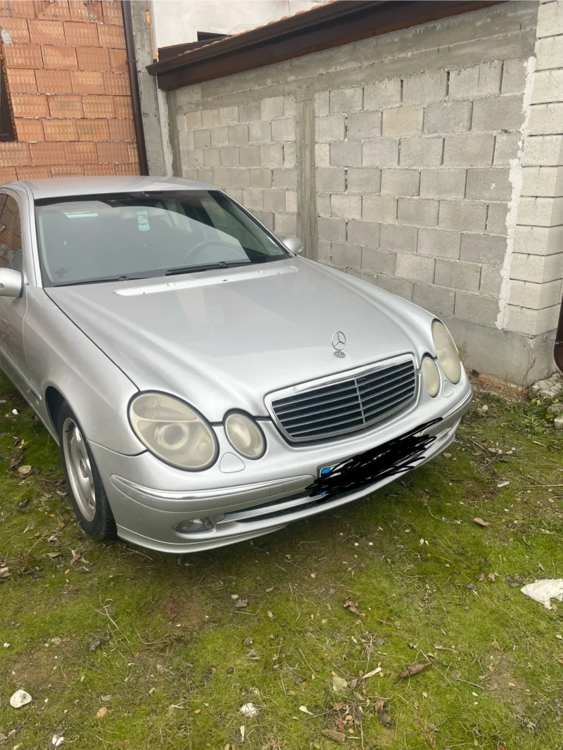 Mercedes-Benz E 220, снимка 2 - Автомобили и джипове - 53382549