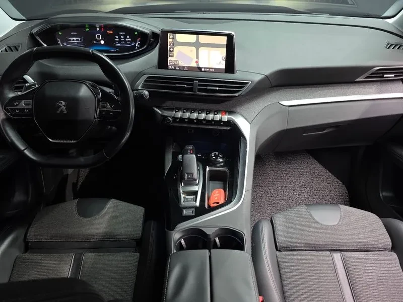 Peugeot 3008 1.6 BlueHDI, снимка 7 - Автомобили и джипове - 54298753