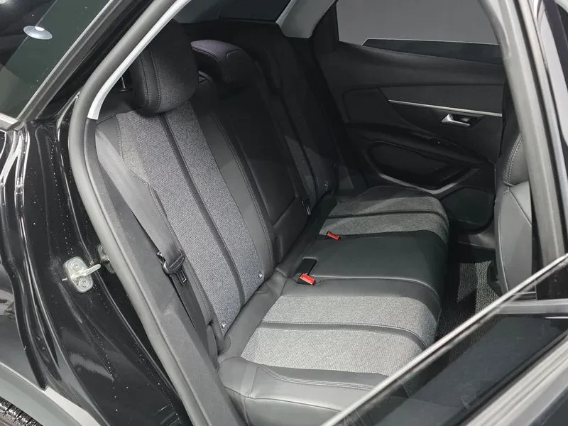 Peugeot 3008 1.6 BlueHDI, снимка 12 - Автомобили и джипове - 54298753