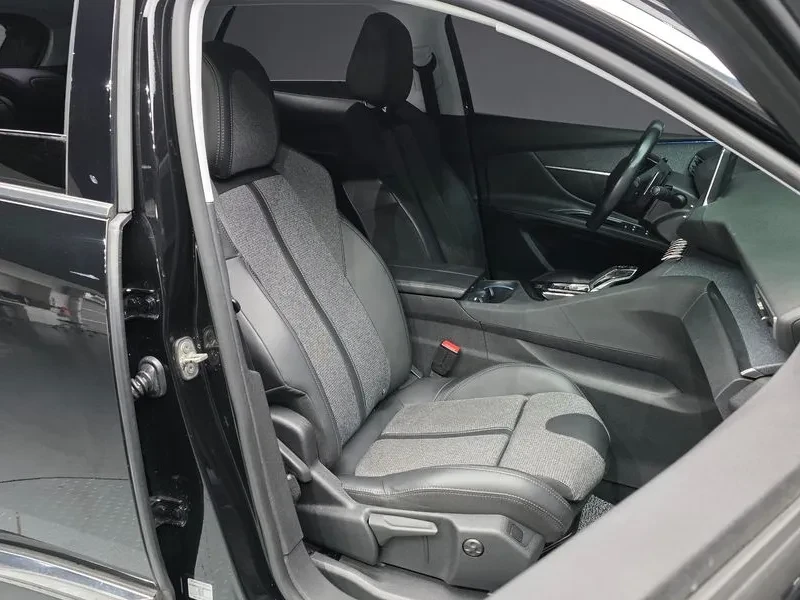 Peugeot 3008 1.6 BlueHDI, снимка 10 - Автомобили и джипове - 54298753