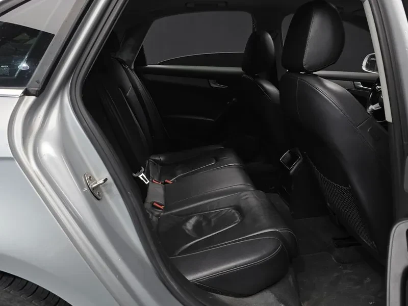 Audi A4 2.0 TDI, снимка 11 - Автомобили и джипове - 54550855