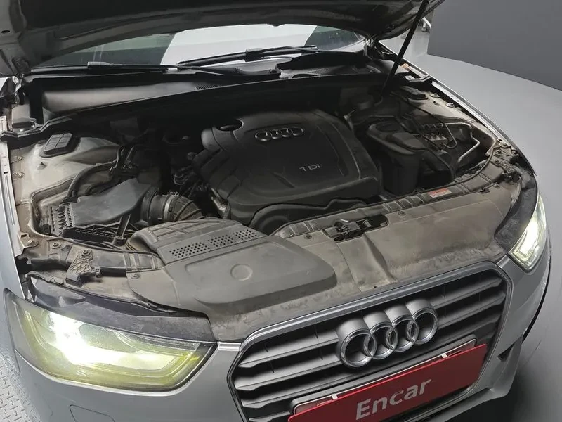Audi A4 2.0 TDI, снимка 6 - Автомобили и джипове - 54550855
