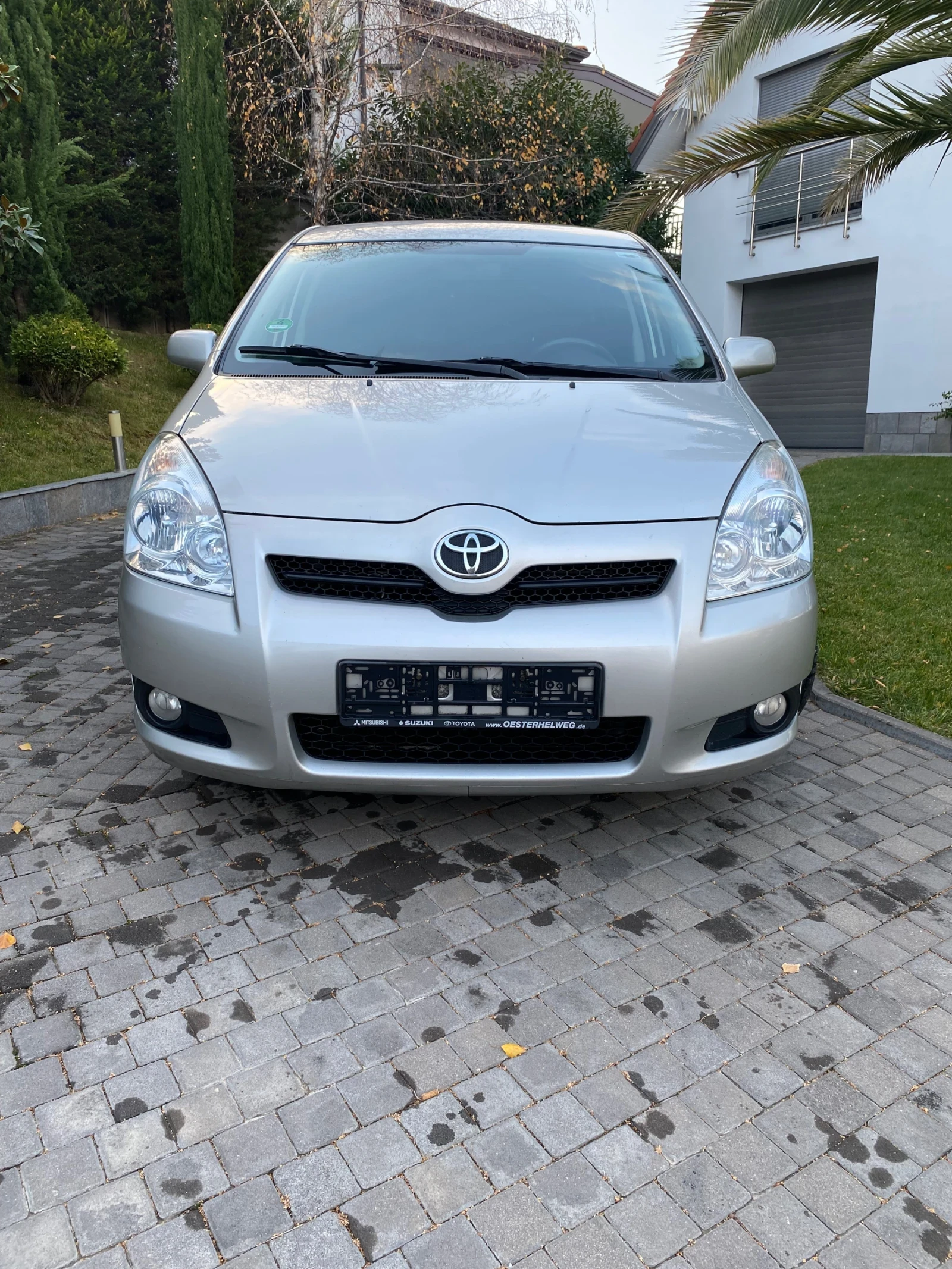 Toyota Corolla verso 2.2 D-4D - изображение 7