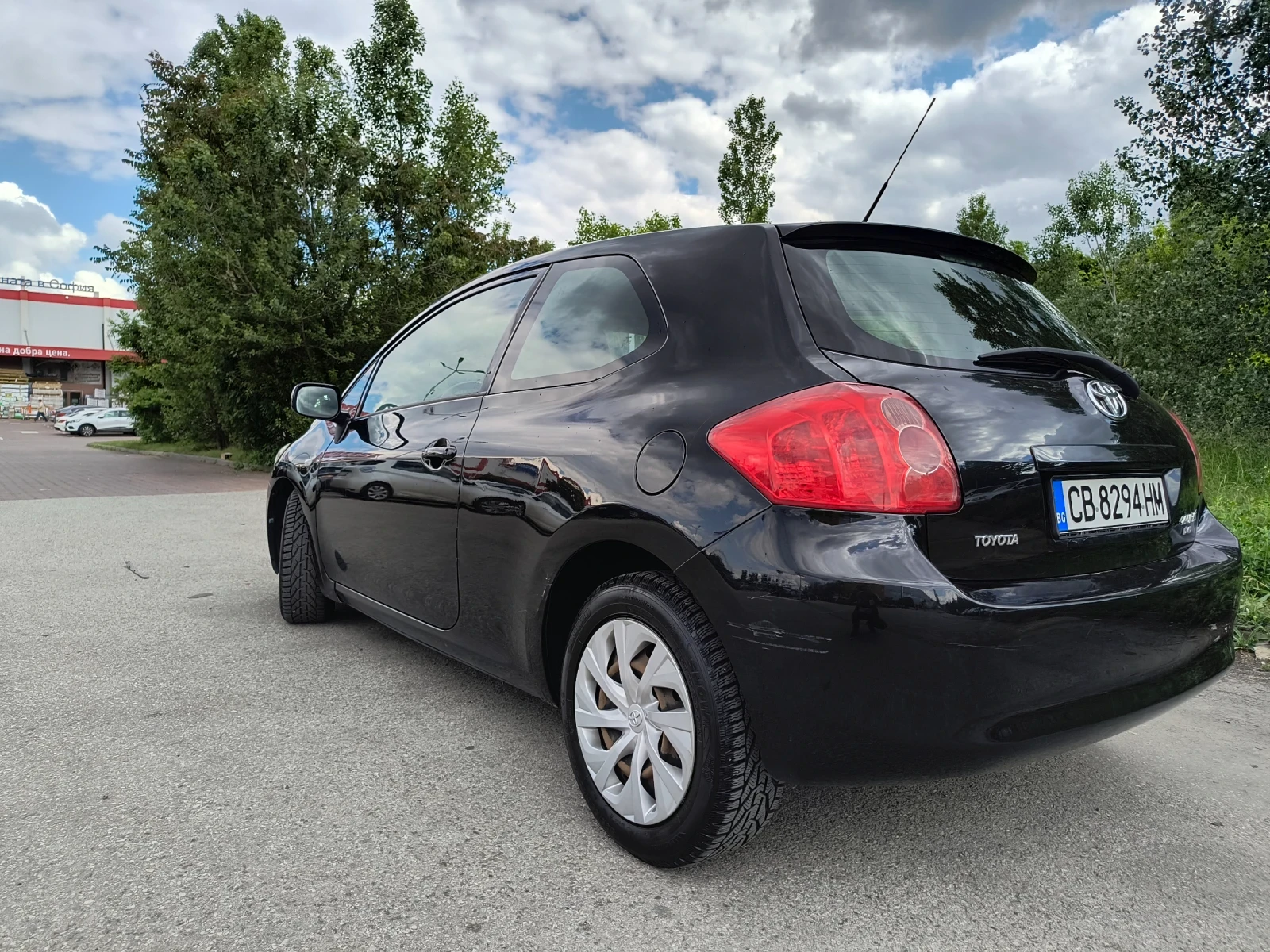 Toyota Auris 2.0 D4D - изображение 2