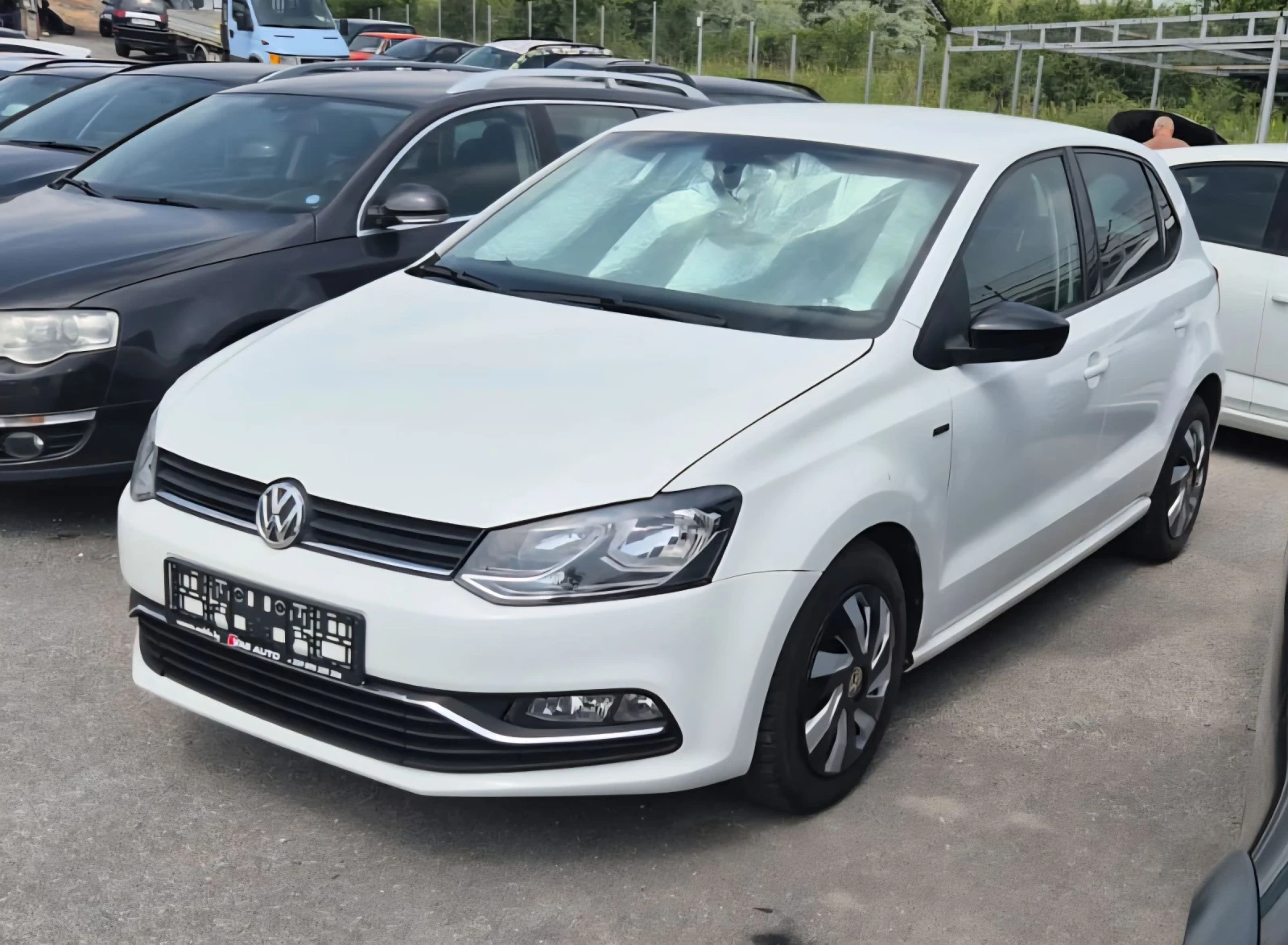 VW Polo 1, 4 tdi euro6 NAVI - изображение 2