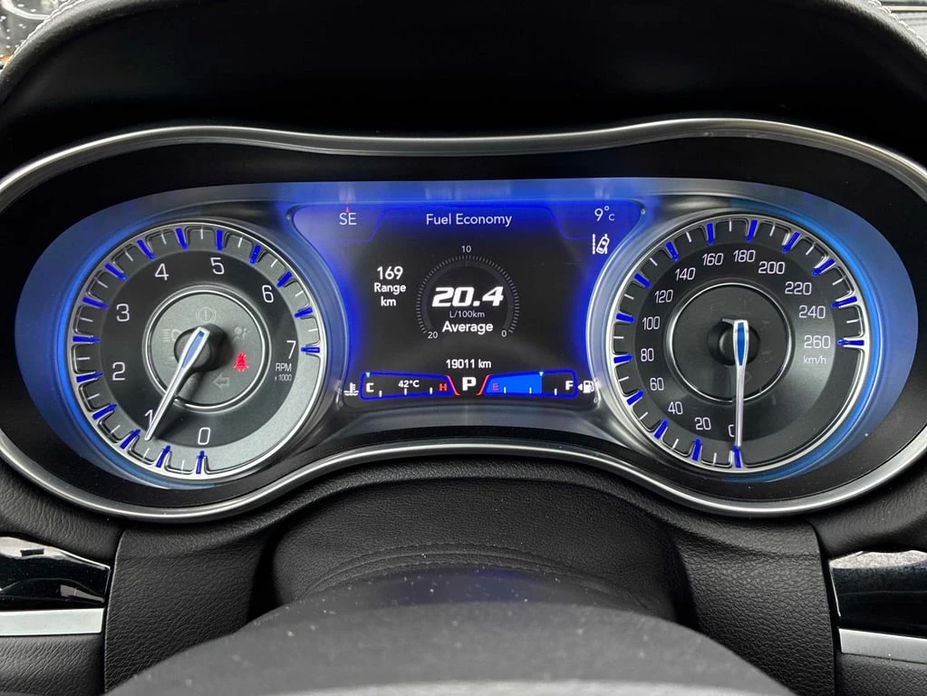 Chrysler 300c * CARFAX * БЕЗ ПЪРВОНАЧАЛНА ВНОСКА - изображение 8