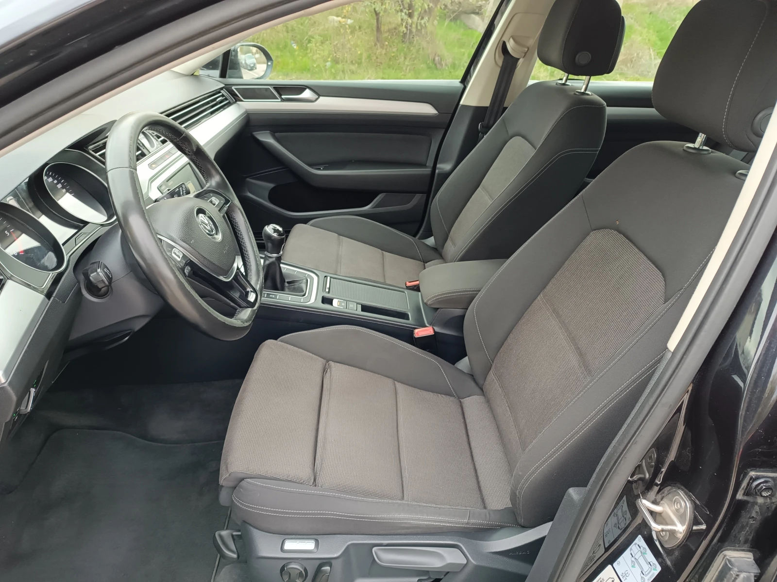 VW Passat 2.0TDI 150ks Navi | Mobile.bg   9