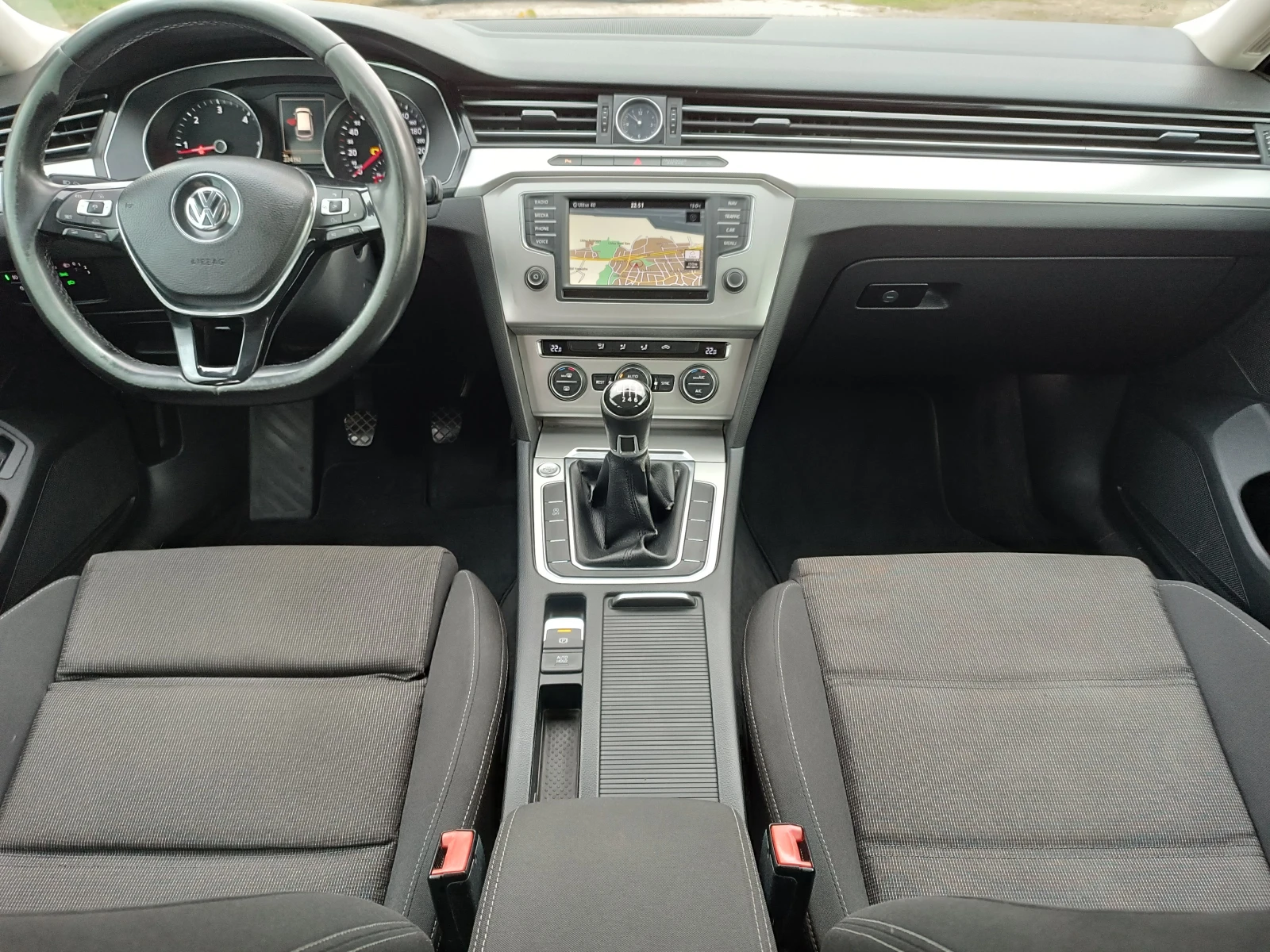 VW Passat 2.0TDI 150ks Navi | Mobile.bg   8
