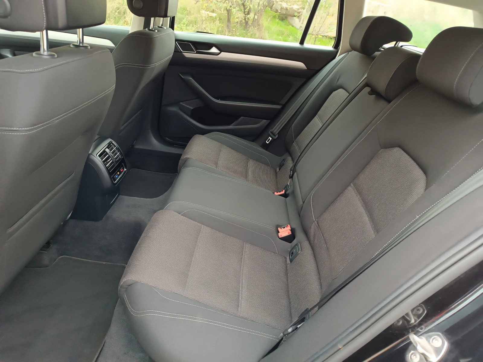 VW Passat 2.0TDI 150ks Navi | Mobile.bg   11