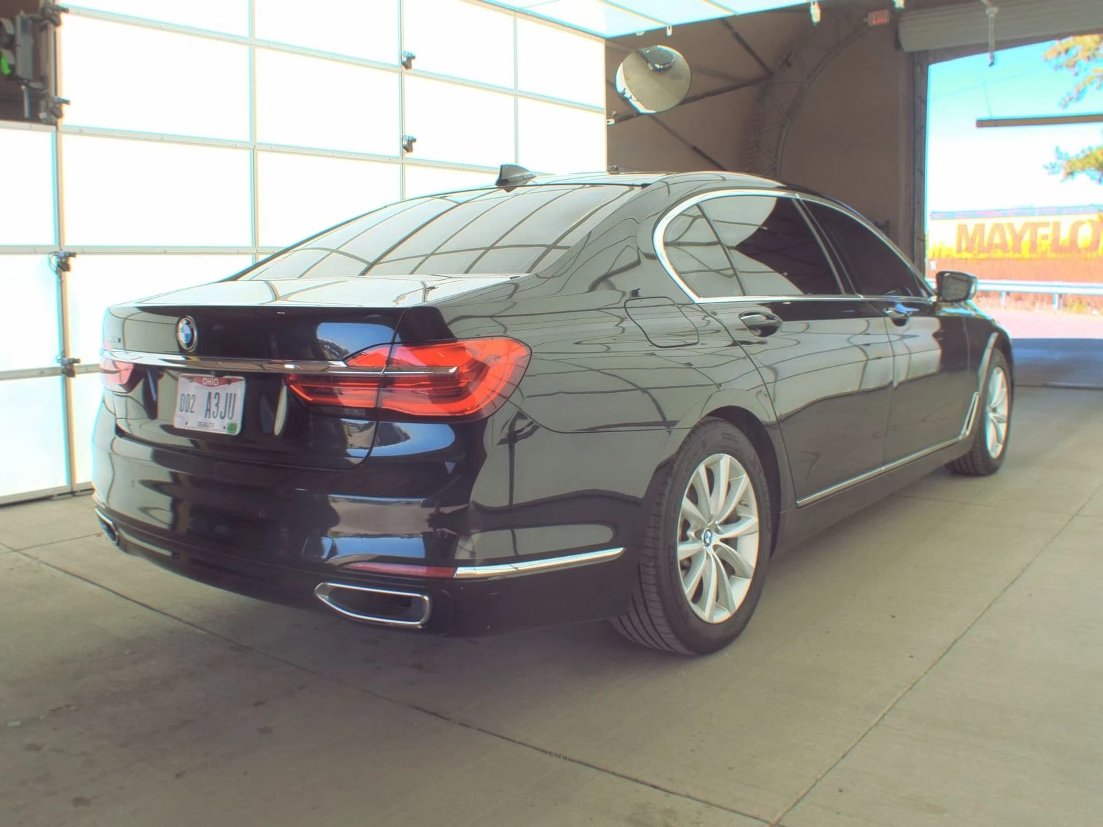 BMW 740 i xDrive * PANO * SOFT-CLOSE * H/K * CAM * AMBIENT - изображение 4