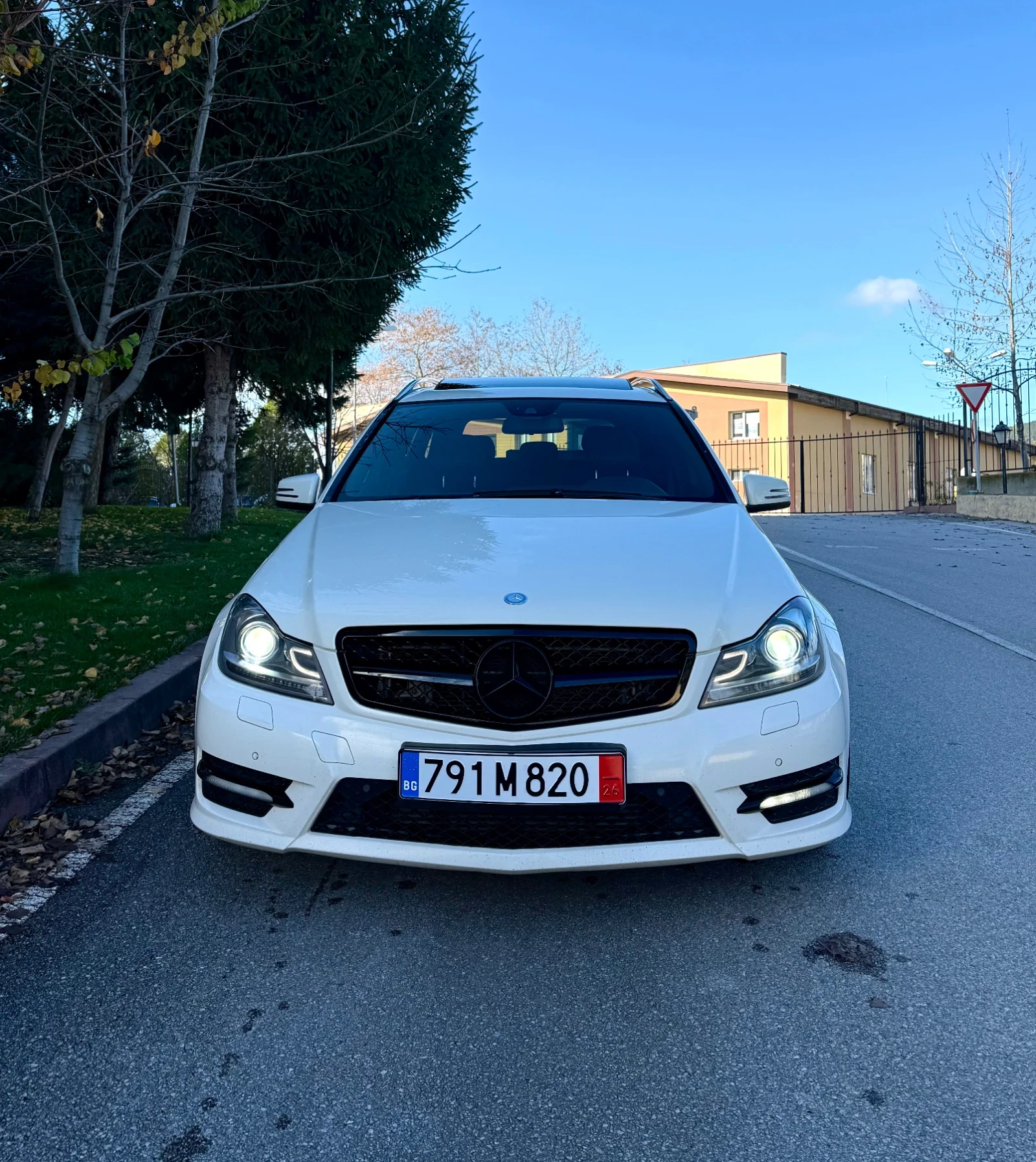 Mercedes-Benz C 220 AMG/4MATIC/MEMORY/HARMAN - изображение 6