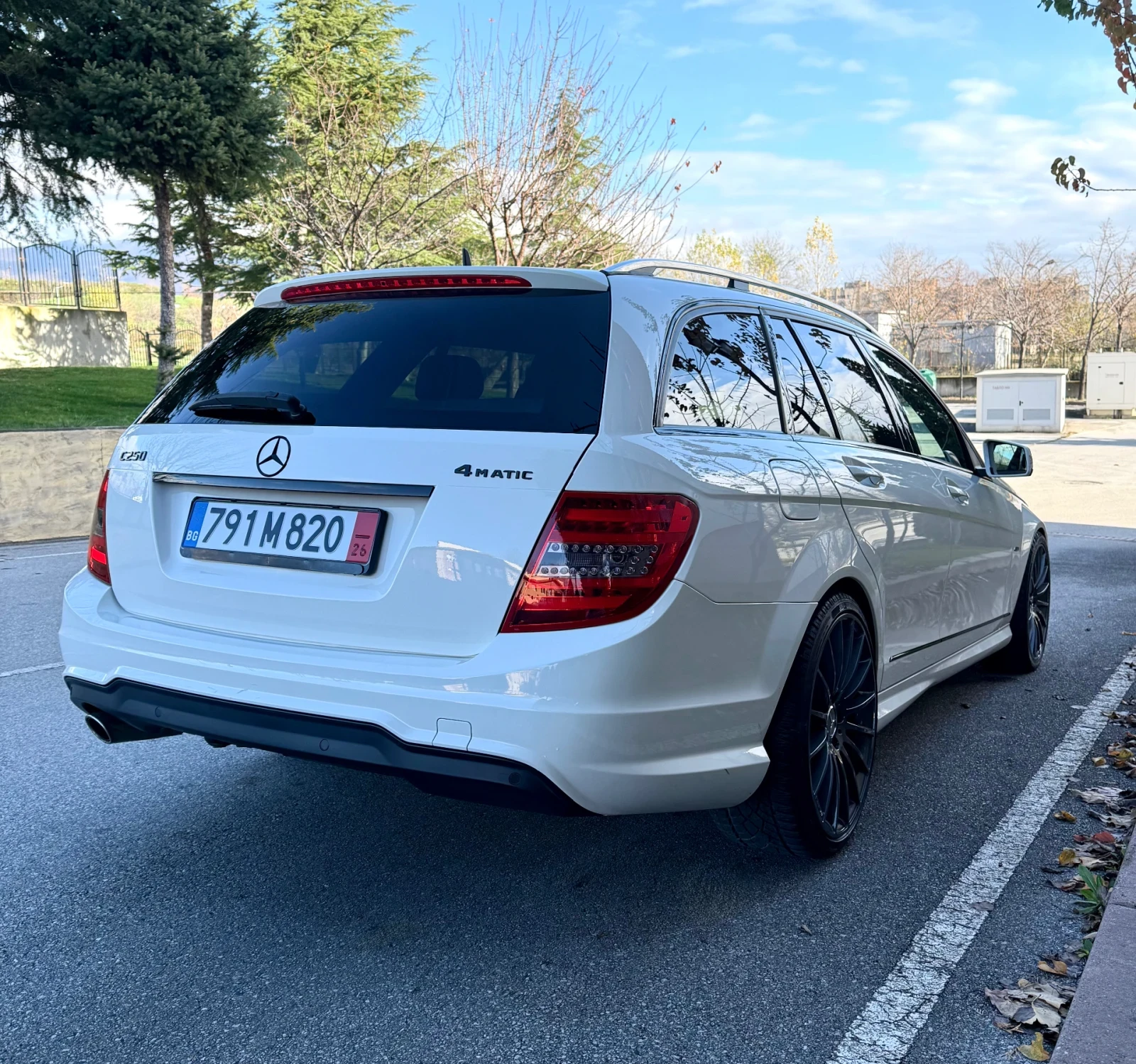 Mercedes-Benz C 220 AMG/4MATIC/MEMORY/HARMAN - изображение 5