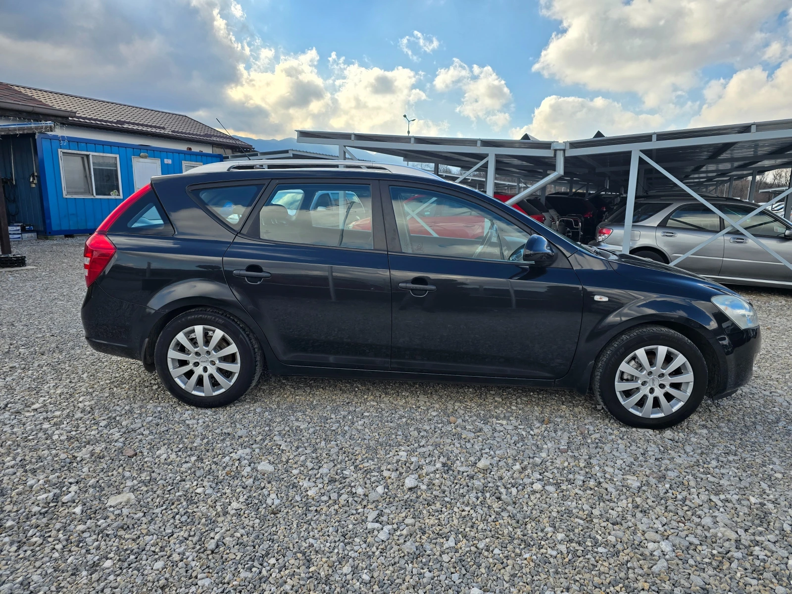 Kia Ceed 1.4 БЕНЗИН ! ! РЕАЛНИ КИЛОМЕТРИ - изображение 6