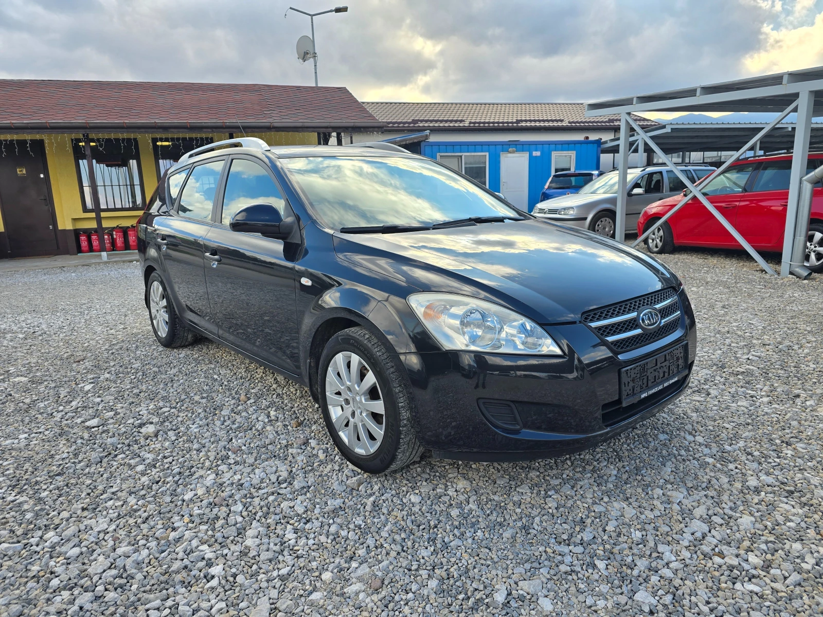 Kia Ceed 1.4 БЕНЗИН ! ! РЕАЛНИ КИЛОМЕТРИ - изображение 7