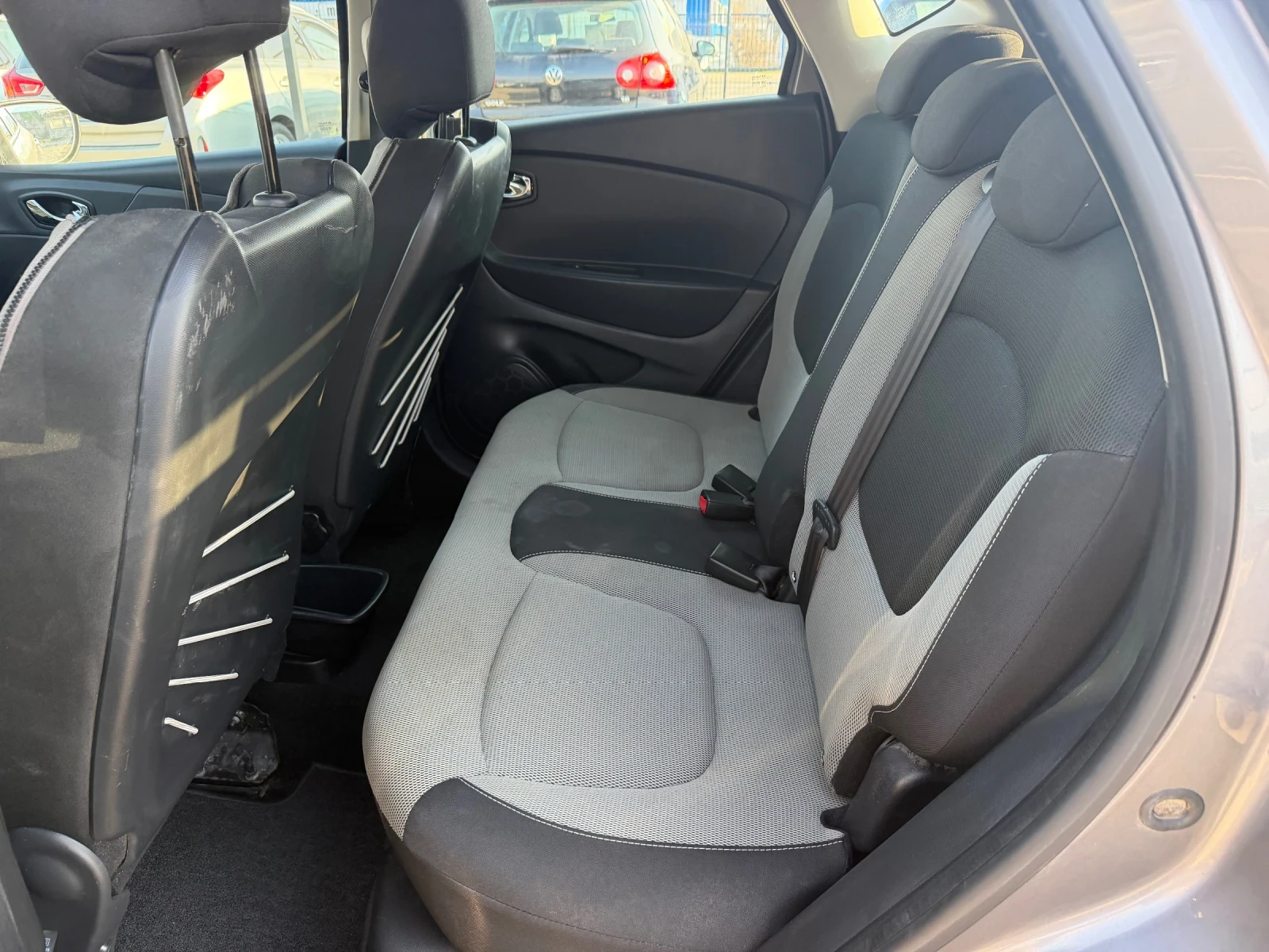 Renault Captur 1.5d/90hp/NAVI/EVRO5/, снимка 12 - Автомобили и джипове - 53750768