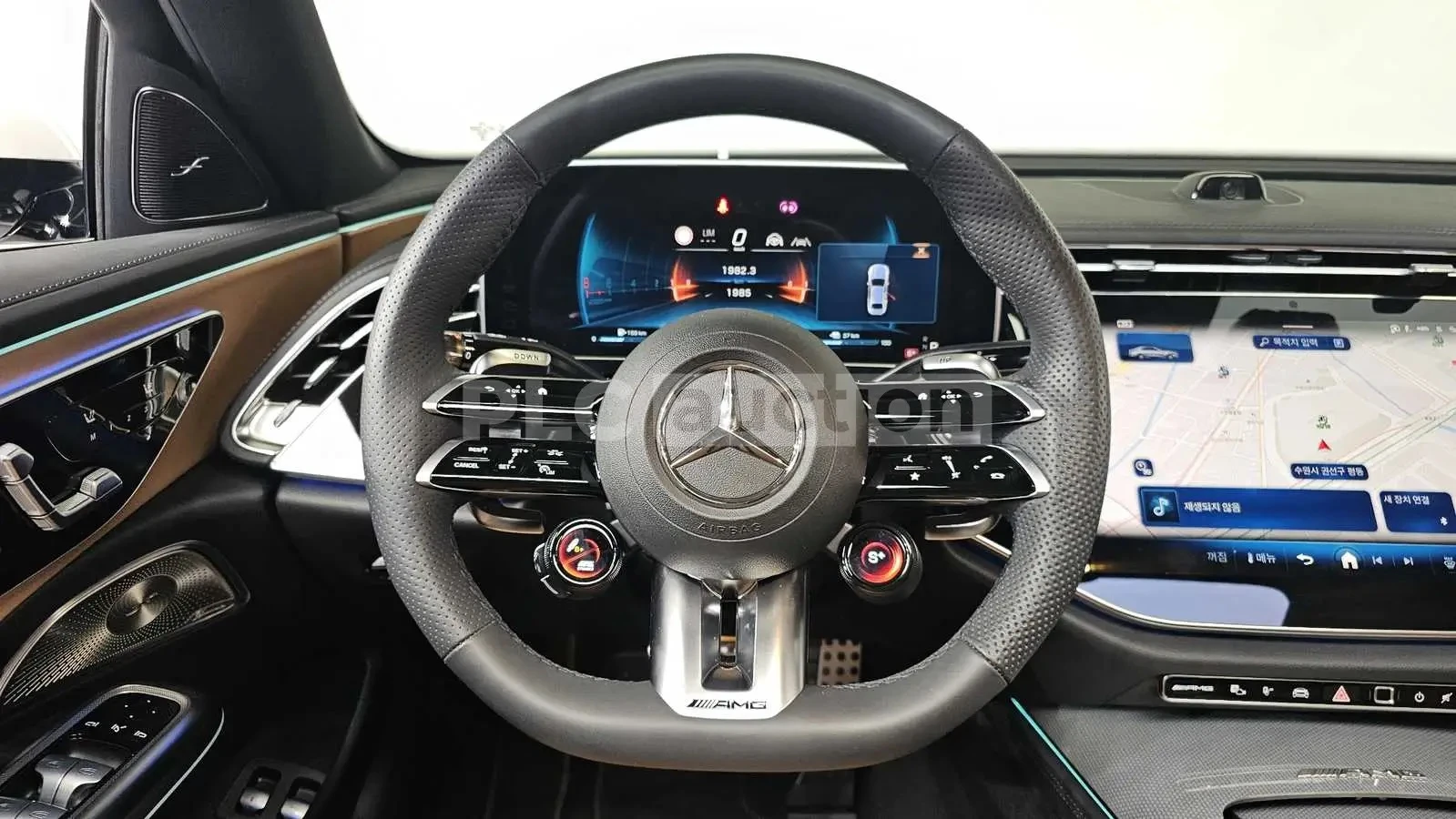 Mercedes-Benz E 53 AMG 1985 KM - изображение 10