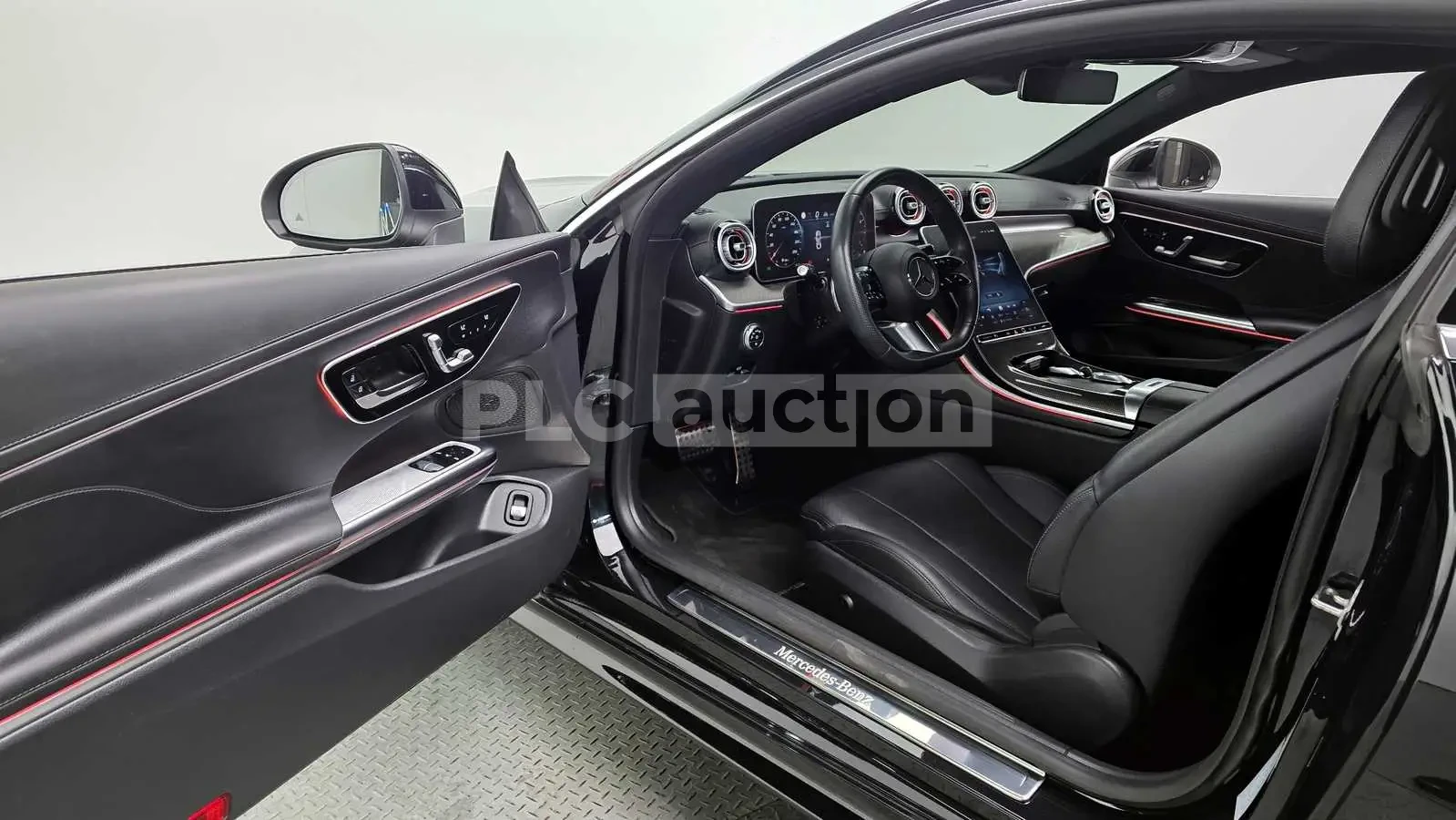 Mercedes-Benz CLE 200 2024* 9G* AMBIENT* KEYLESS* 360* КРАЙНА ЦЕНА, снимка 9 - Автомобили и джипове - 53928509