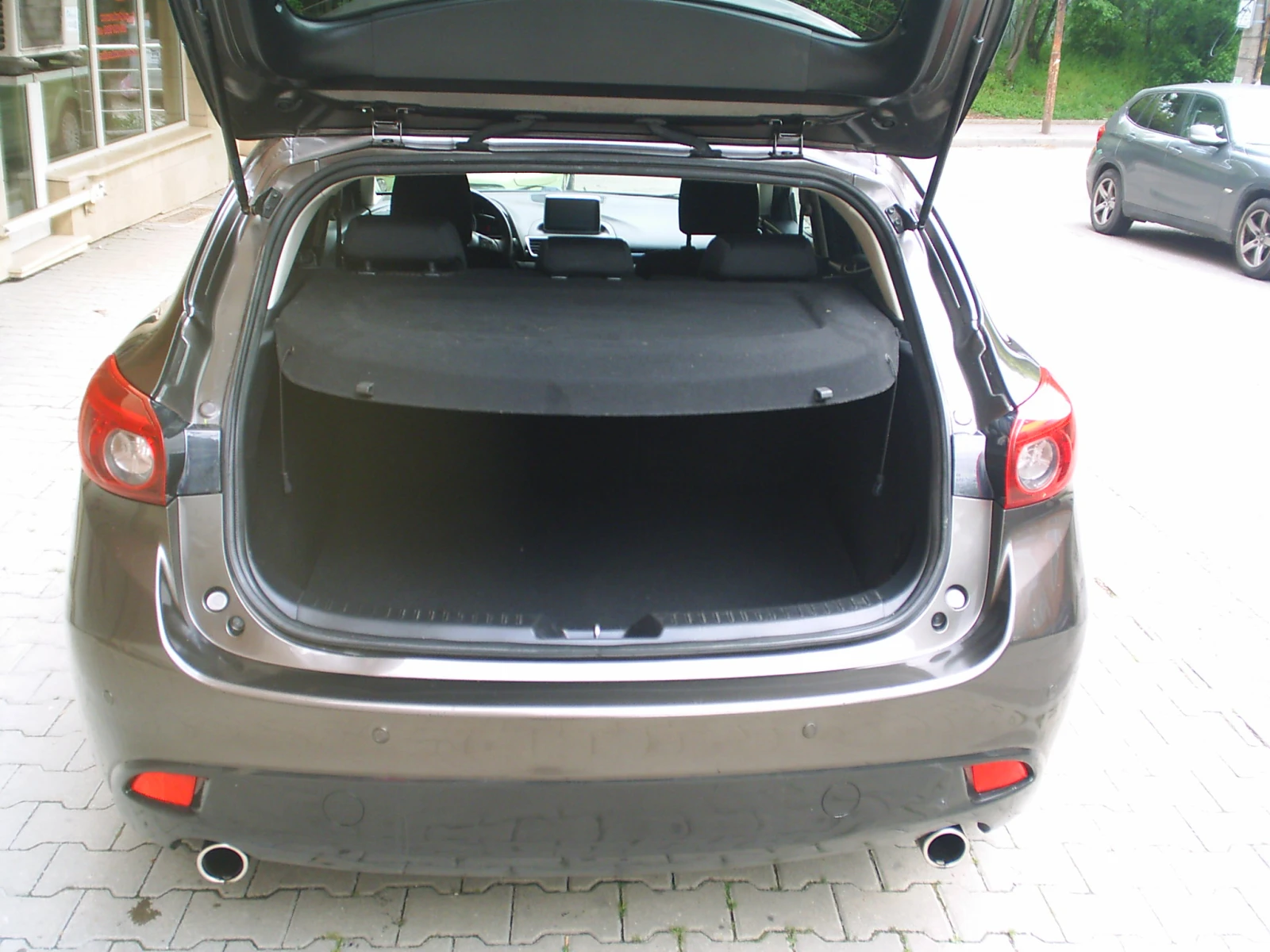 Mazda 3 2.2D Sky Active, снимка 14 - Автомобили и джипове - 54399559