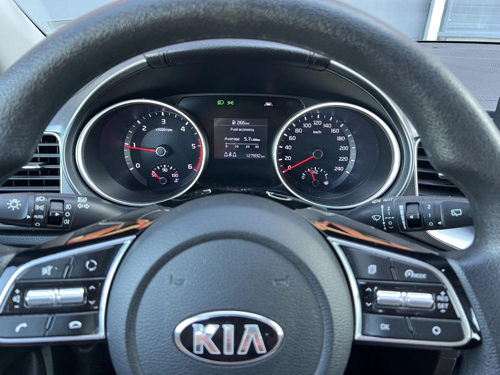 Kia Ceed LX/1.6CRDi/116k.c./6MT, снимка 12 - Автомобили и джипове - 54450227