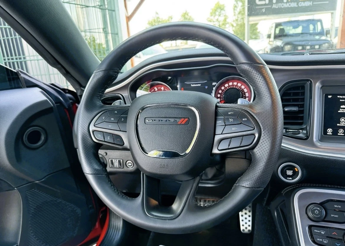 Dodge Challenger 5.7 HEMI R/T, снимка 5 - Автомобили и джипове - 54736056