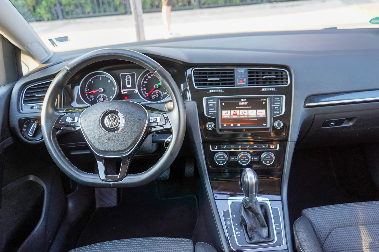 VW Golf 2.0 TDI 150 Highline, снимка 8 - Автомобили и джипове - 55052056