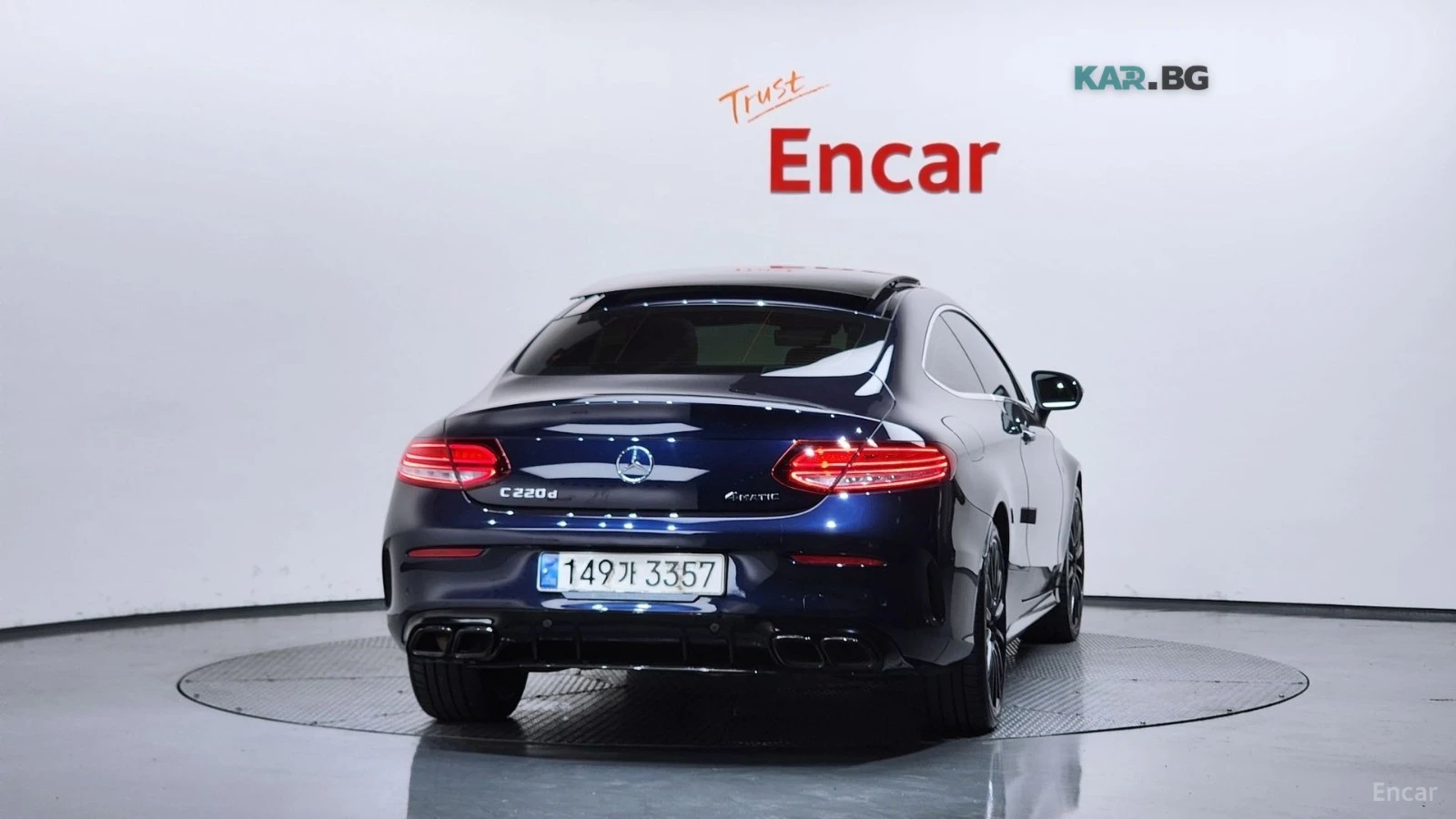 Mercedes-Benz C 220 * AMG* ПАНО* KEYLESS* Camera* ПОДГРЕВ* , снимка 4 - Автомобили и джипове - 55101055