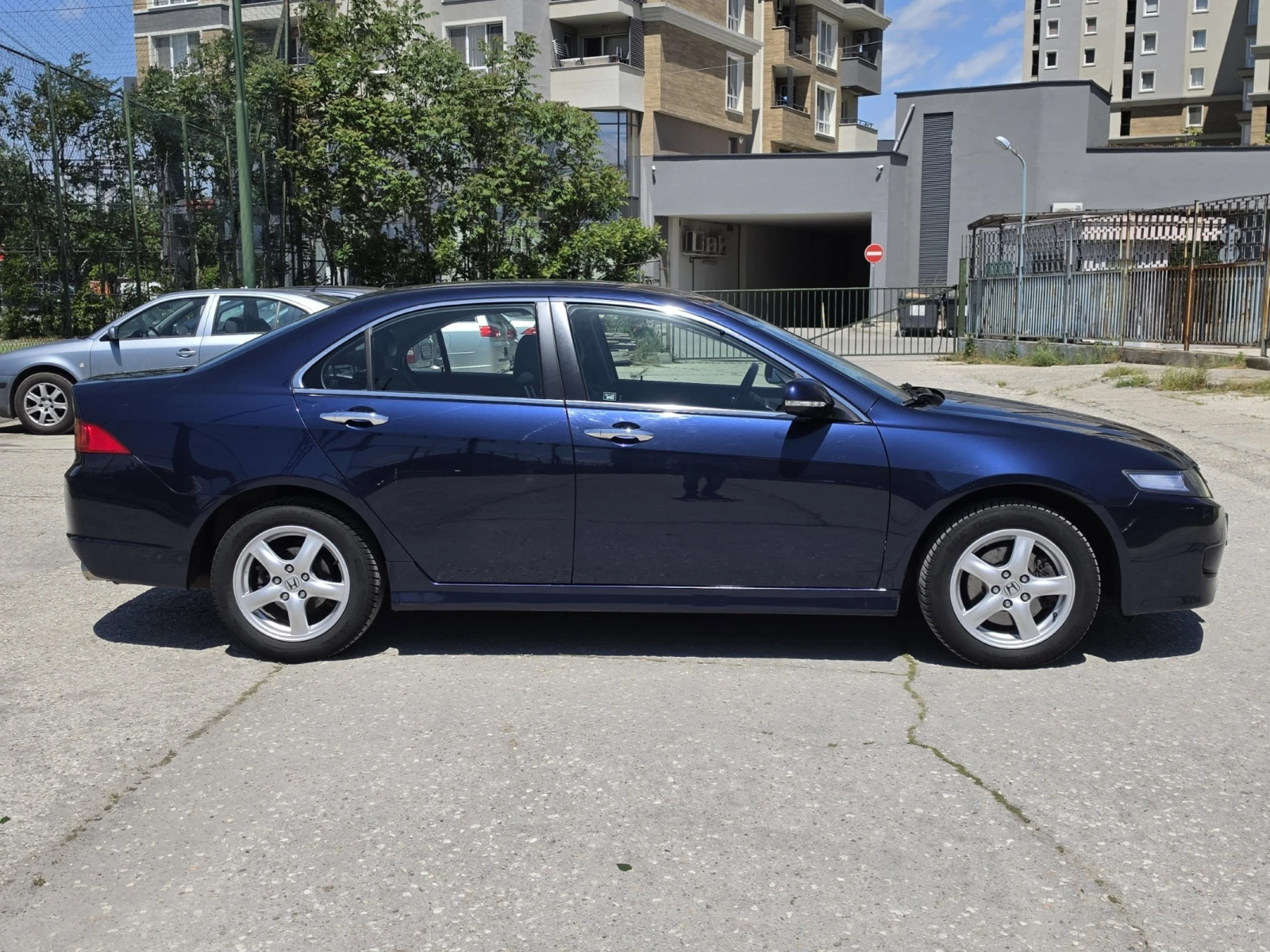 Honda Accord 2.0i-VTEC Facelift, снимка 4 - Автомобили и джипове - 55107754