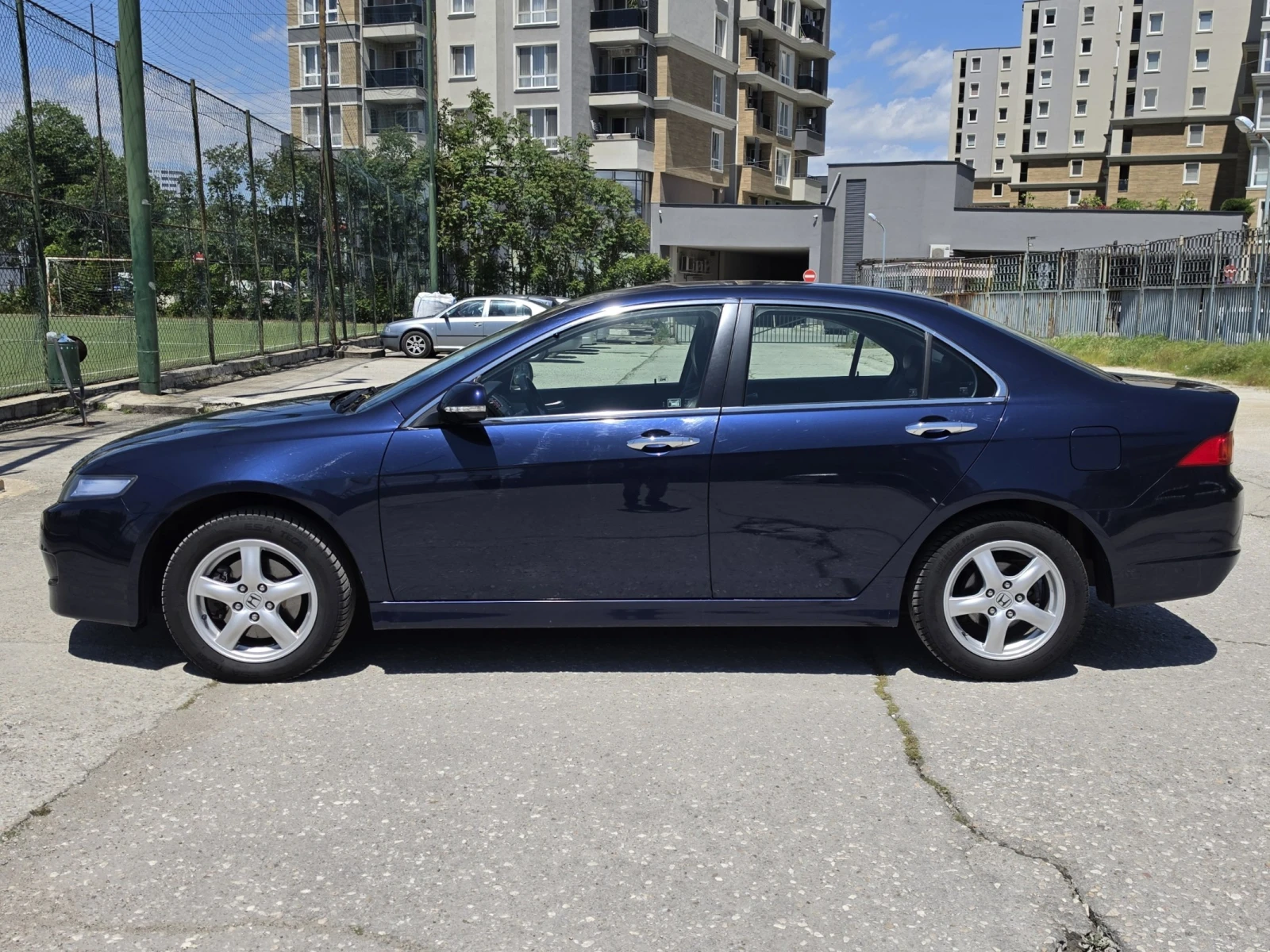 Honda Accord 2.0i-VTEC Facelift, снимка 8 - Автомобили и джипове - 55107754