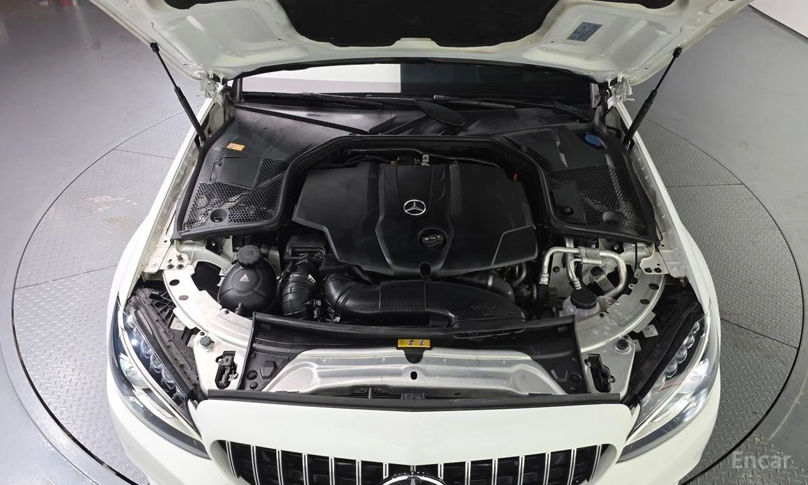 Mercedes-Benz C 300, снимка 6 - Автомобили и джипове - 55402288