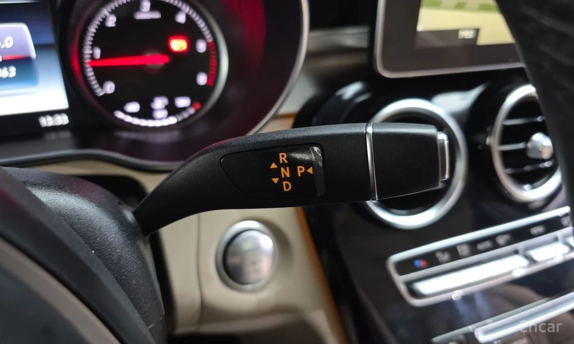 Mercedes-Benz C 300, снимка 9 - Автомобили и джипове - 55402288
