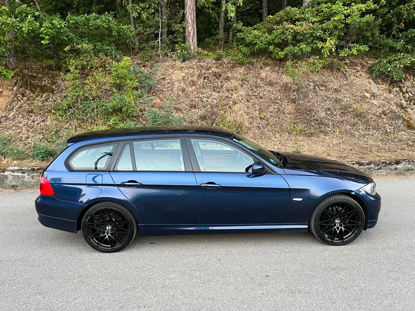 BMW 320 XDrive , снимка 7 - Автомобили и джипове - 55675687