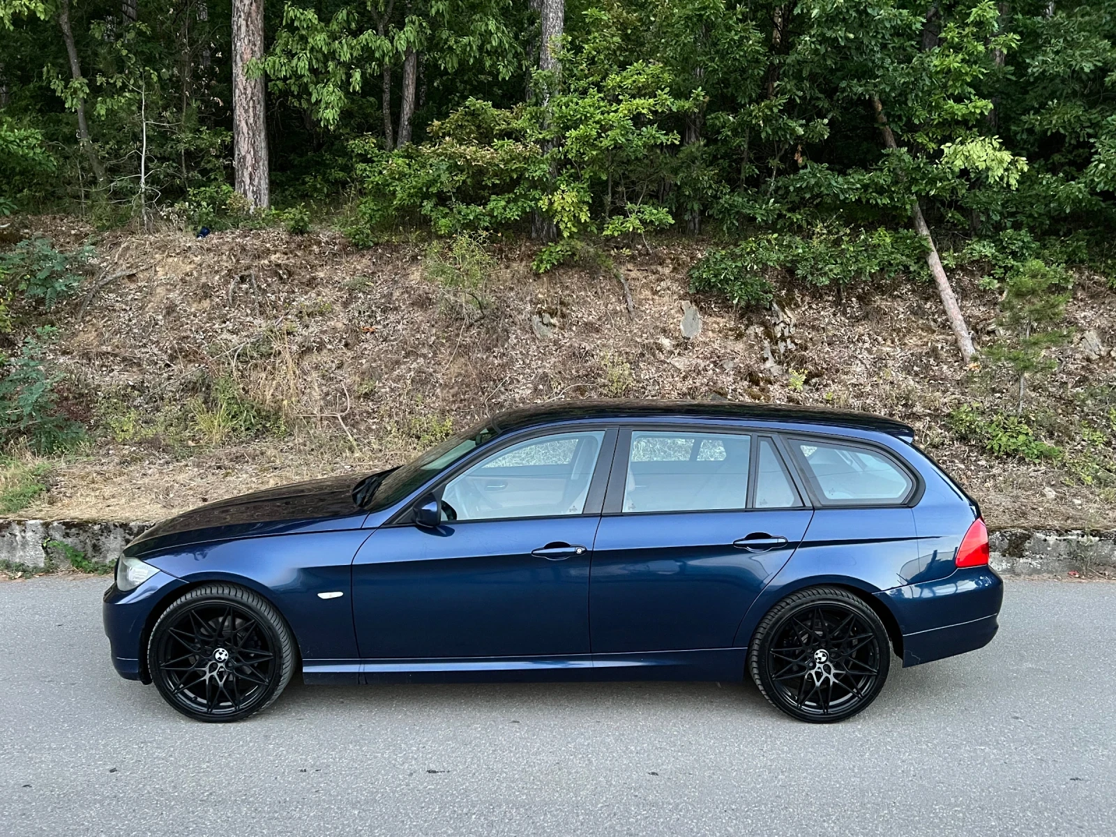 BMW 320 XDrive , снимка 3 - Автомобили и джипове - 55675687