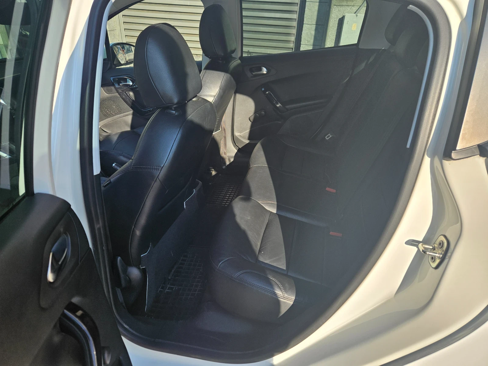 Peugeot 208 1.4 hdi | Mobile.bg � ����������� 6