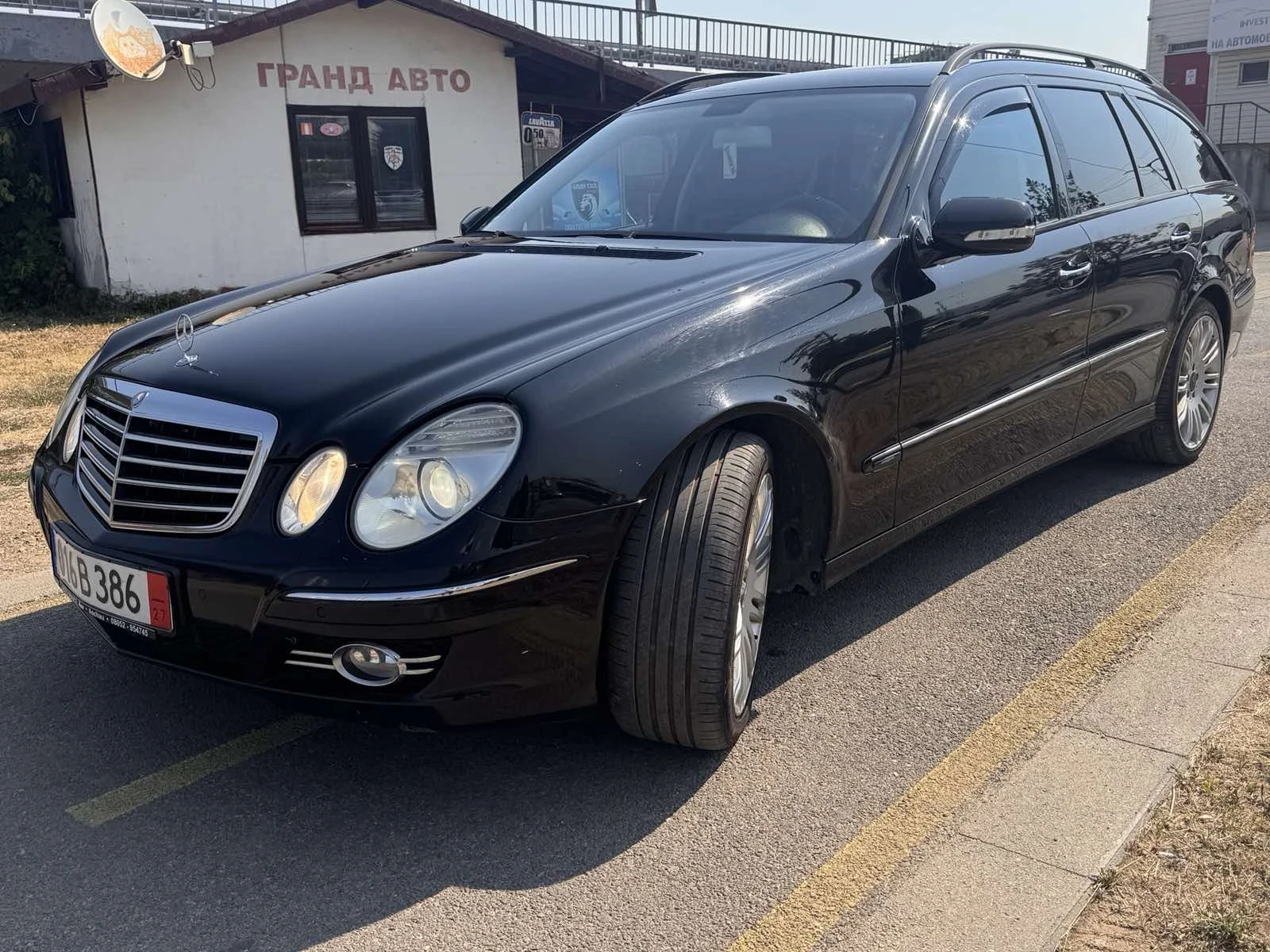 Mercedes-Benz E 320, снимка 6 - Автомобили и джипове - 55703008