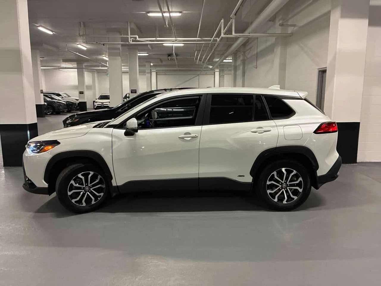 Toyota Corolla Cross * Hybrid * CARFAX * ����� �� �����������  | Mobile.bg � ����������� 2