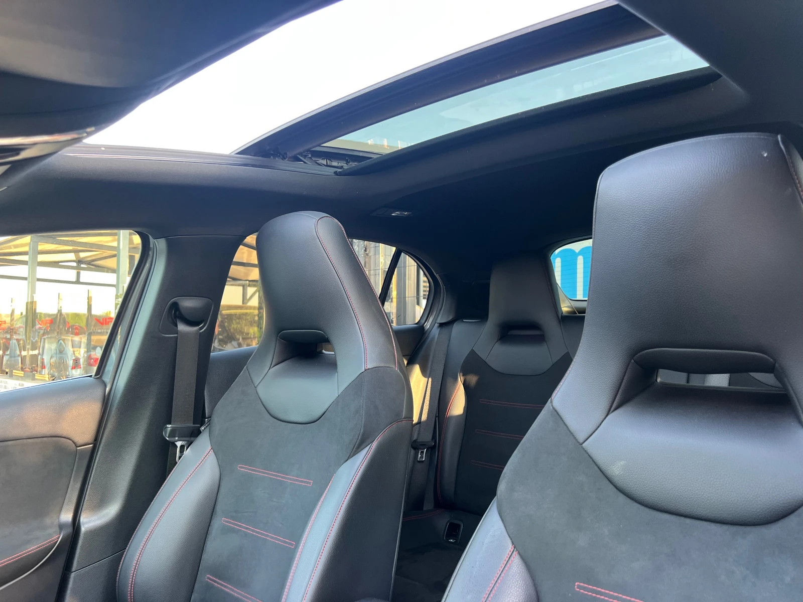 Mercedes-Benz A 200 45AMG-PAKET/PANORAMA/LED/DIGITAL/360 KAMERA/FULL, снимка 10 - Автомобили и джипове - 55815631