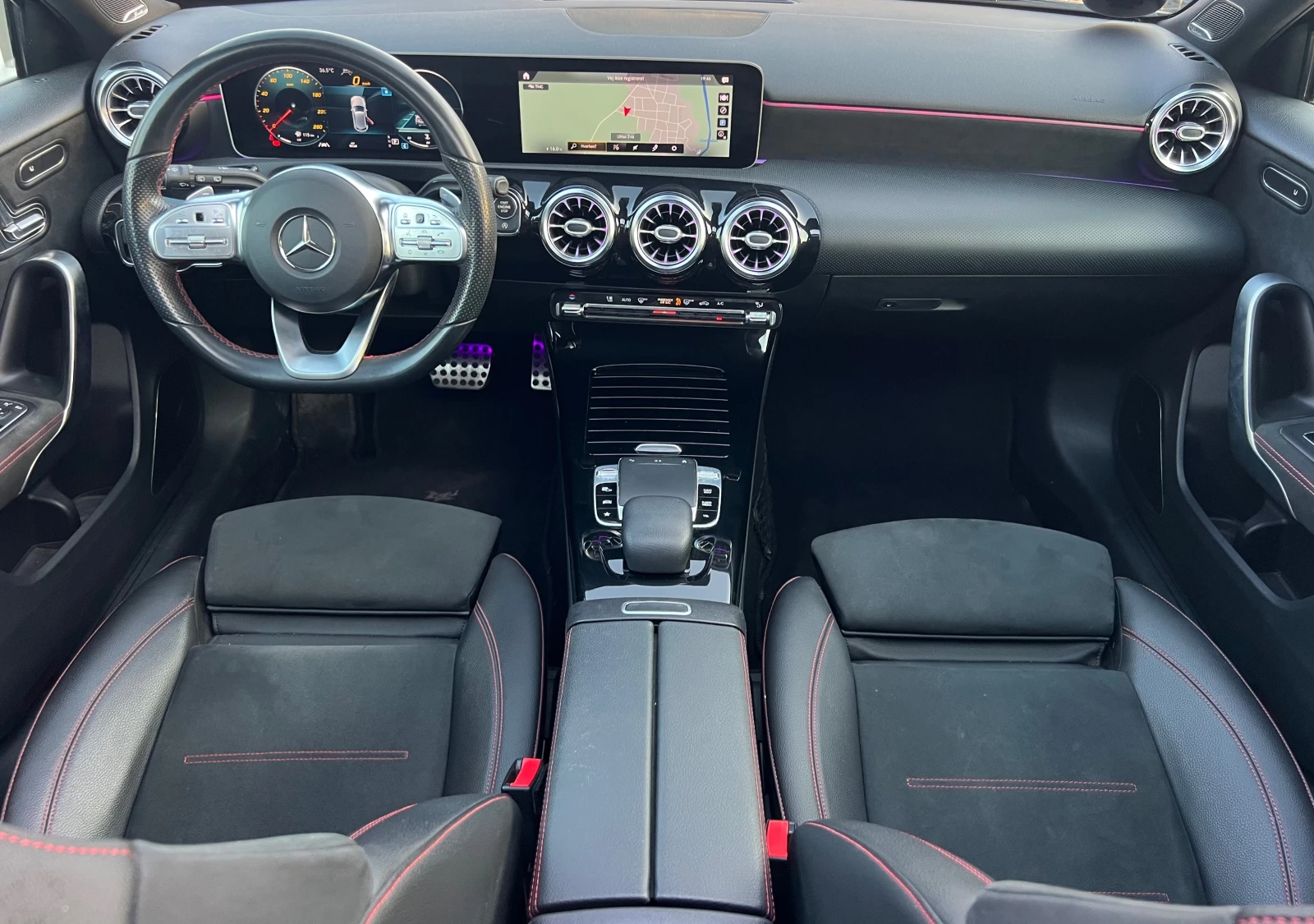 Mercedes-Benz A 200 45AMG-PAKET/PANORAMA/LED/DIGITAL/360 KAMERA/FULL, снимка 15 - Автомобили и джипове - 55815631