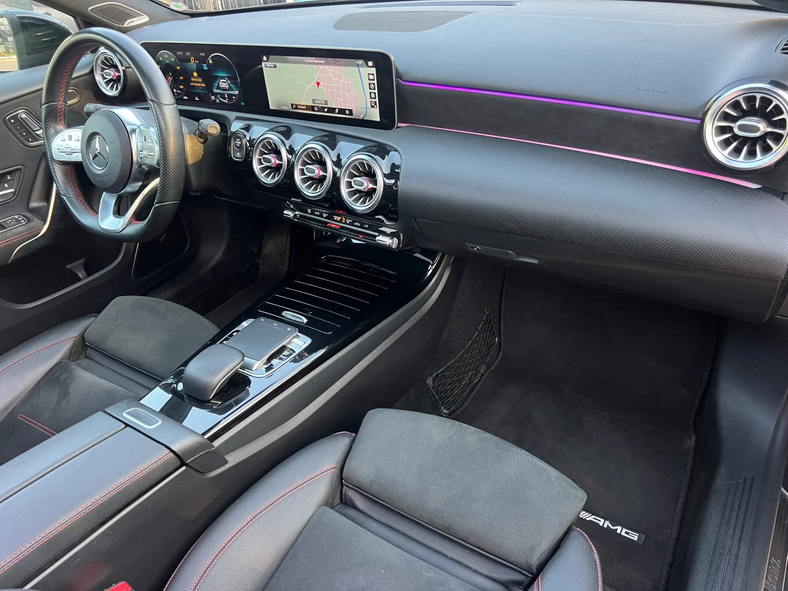 Mercedes-Benz A 200 45AMG-PAKET/PANORAMA/LED/DIGITAL/360 KAMERA/FULL, снимка 12 - Автомобили и джипове - 55815631