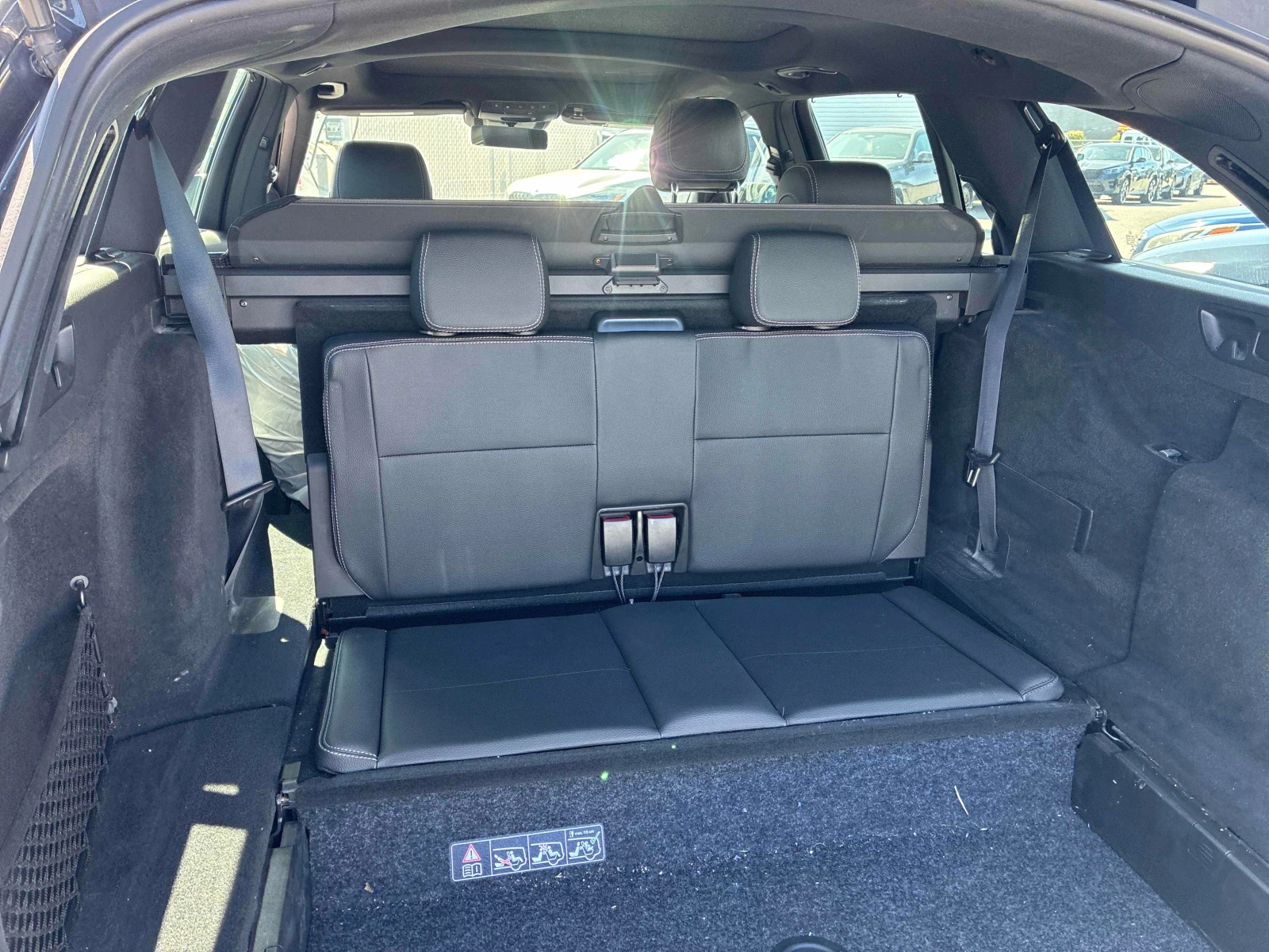 Mercedes-Benz E 450 / Burmester / 360 / Distronic / Carfax / , снимка 16 - Автомобили и джипове - 56081806