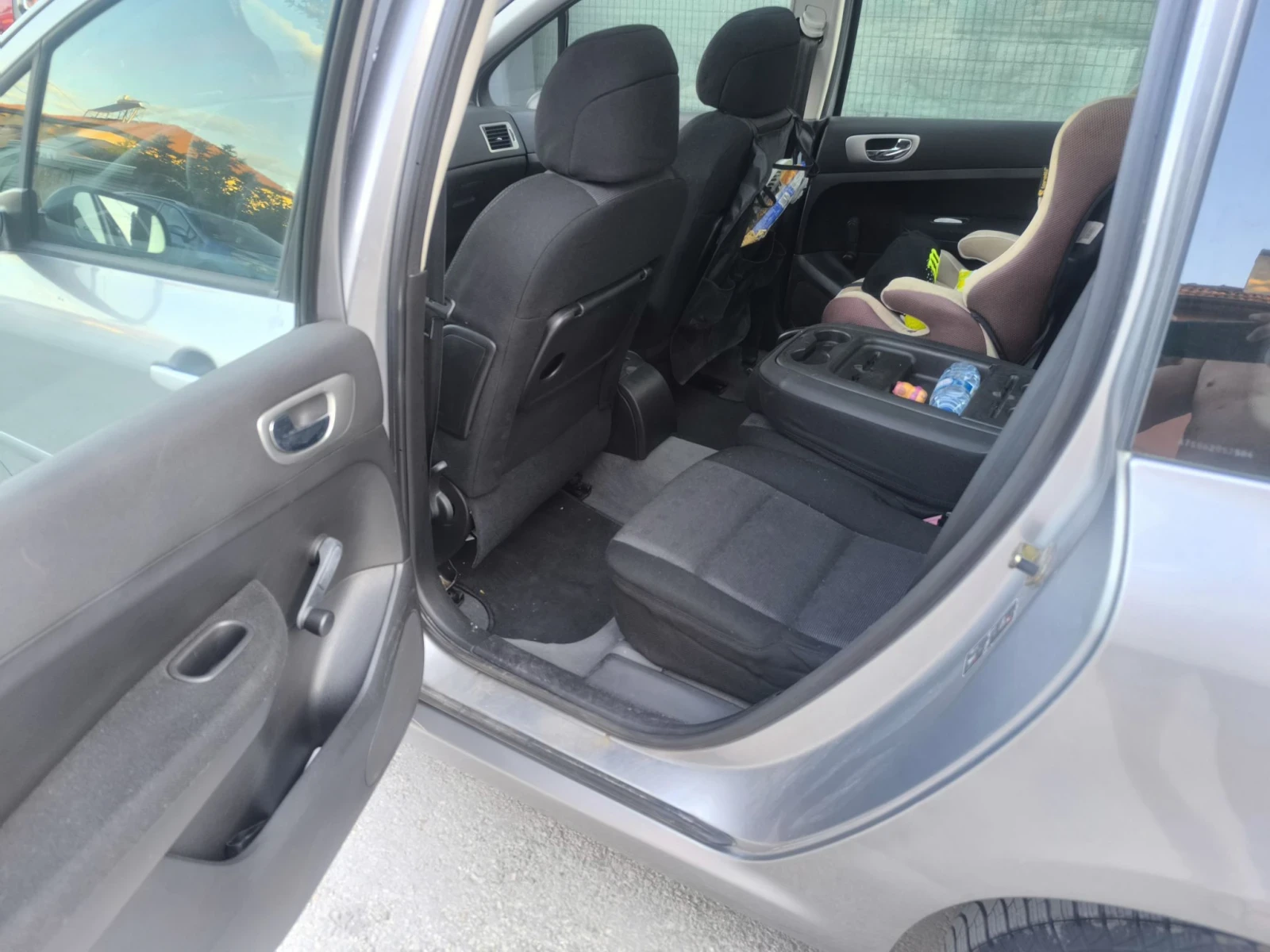 Peugeot 307 Комби, снимка 5 - Автомобили и джипове - 56153745