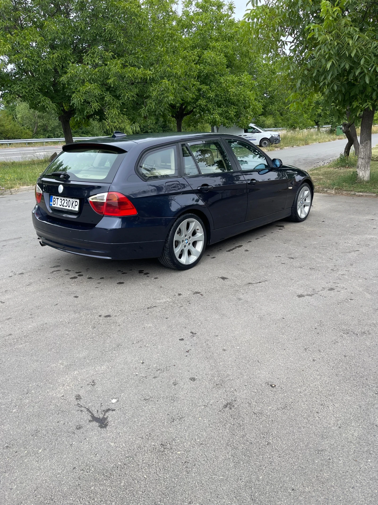 BMW 320 2.0, снимка 4 - Автомобили и джипове - 56675572