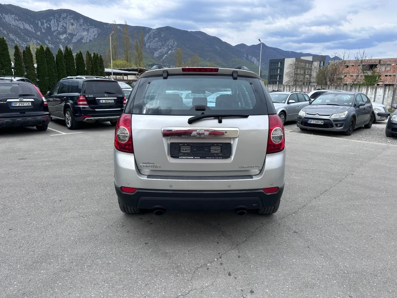 Chevrolet Captiva 2.0TDI - 4X4 - КЛИМАТИК, снимка 6 - Автомобили и джипове - 49844418