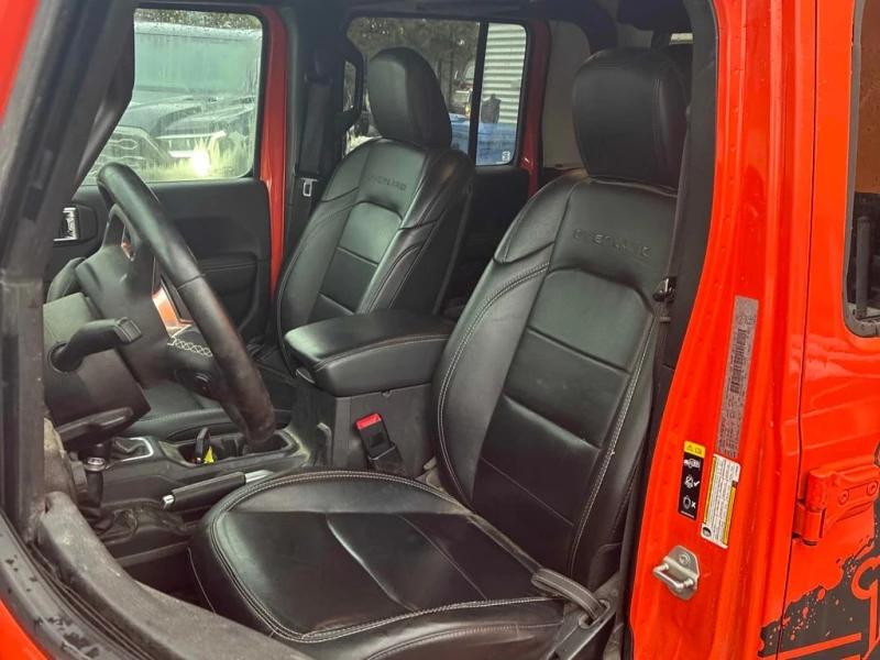 Jeep Gladiator * Overland * CARFAX * БЕЗ ПЪРВОНАЧАЛНА ВНОСКА, снимка 13 - Автомобили и джипове - 53110446