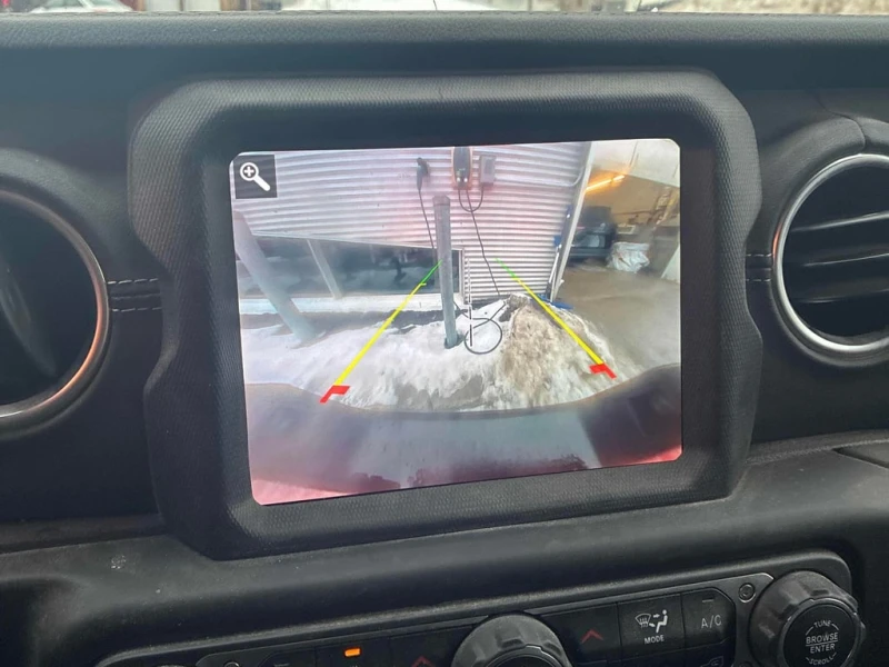 Jeep Gladiator * Overland * CARFAX * БЕЗ ПЪРВОНАЧАЛНА ВНОСКА, снимка 11 - Автомобили и джипове - 53110446