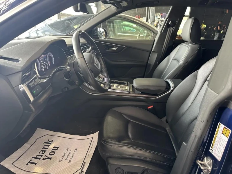 Audi Q8 Sline* Distronic* Обдух* Carplay* 360* Пано, снимка 9 - Автомобили и джипове - 53121334