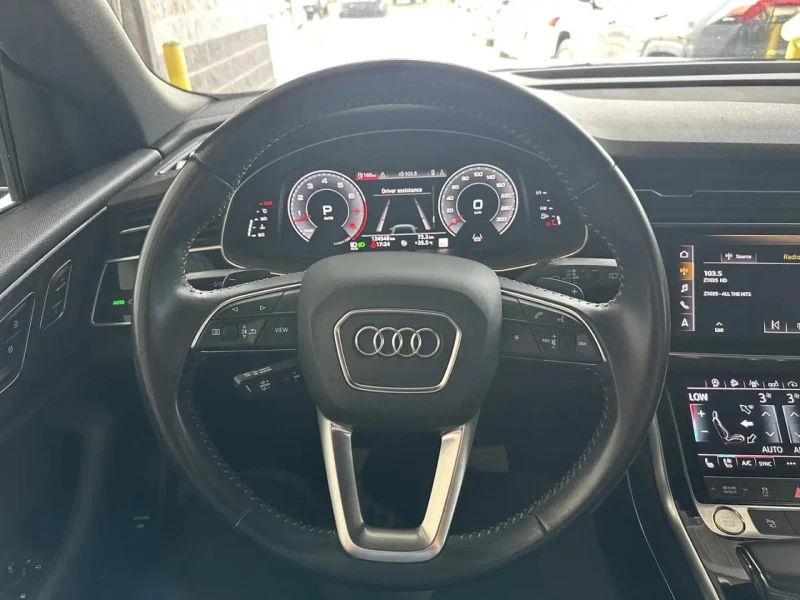 Audi Q8 Sline* Distronic* Обдух* Carplay* 360* Пано, снимка 11 - Автомобили и джипове - 53121334