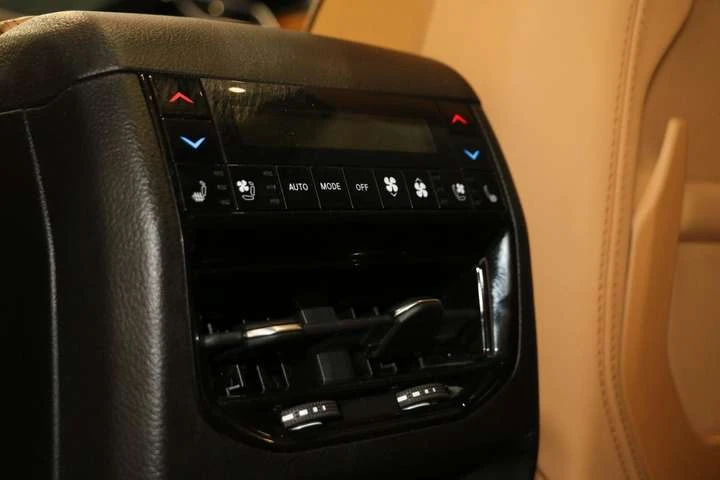 Jeep Grand cherokee SUMMIT RES  4X4 5.7L HEMI-NIGHTVISION| MASSAGE| NA - изображение 10