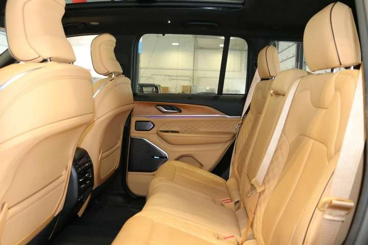 Jeep Grand cherokee SUMMIT RES  4X4 5.7L HEMI-NIGHTVISION| MASSAGE| NA, снимка 17 - Автомобили и джипове - 53726327