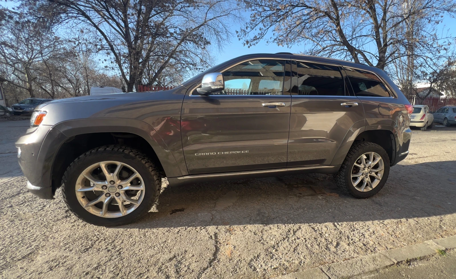 Jeep Grand cherokee 5.7 Hemi Summit - изображение 4